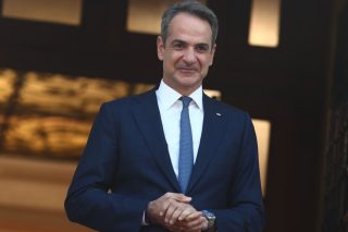 Πώς γίναμε έτσι;